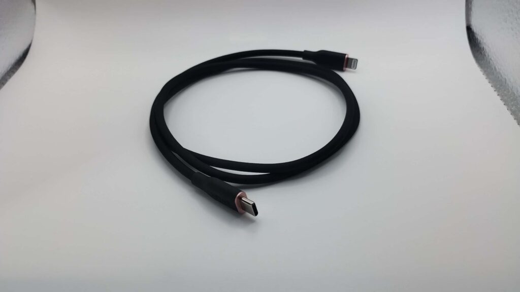 Anker PowerLine III Flow USB-C & ライトニングケーブルの外観