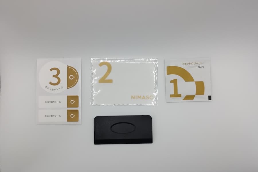 NIMASOガラスフィルムiPhone SE 第3世代、第2世代用のフィルム貼り付けキット