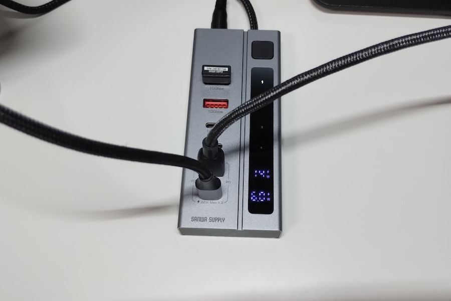 サンワダイレクト 400-HUBC35GM セルフパワーUSBハブにUSB Type-Cを二つ接続