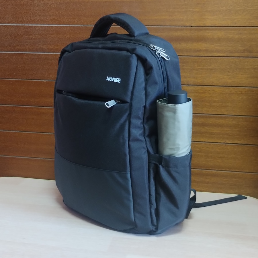 HOMIEE ビジネスリュックに荷物を収納したときの外観