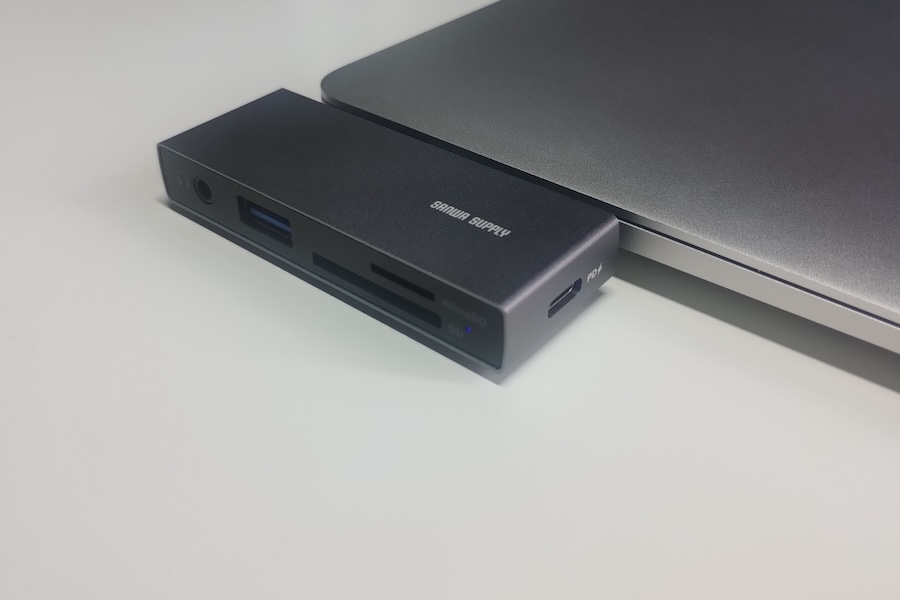 サンワダイレクト 400-ADR339GMをMacBookに接続