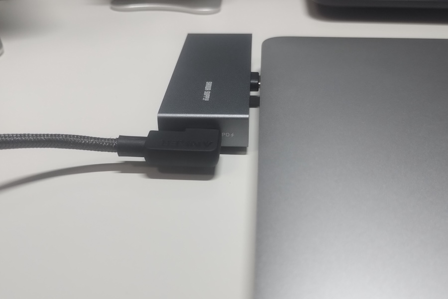 サンワダイレクト 400-ADR339GMのUSB Type-Cポート