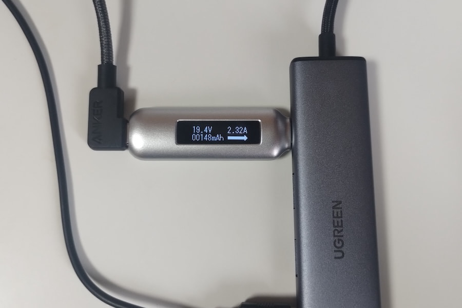 UGREEN Revodok 105のパススルー充電