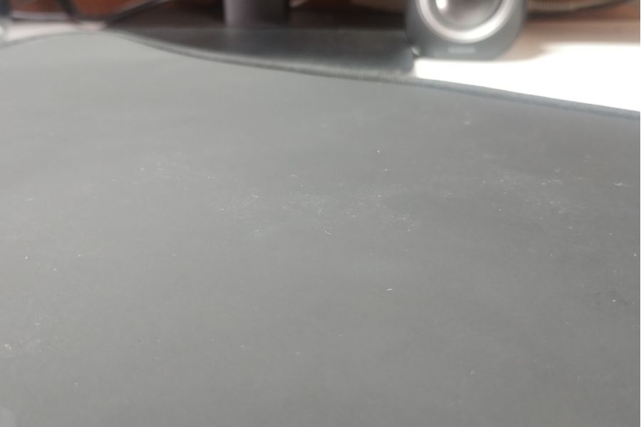 エレコム ノートパソコンケース ZEROSHOCKに付くホコリ