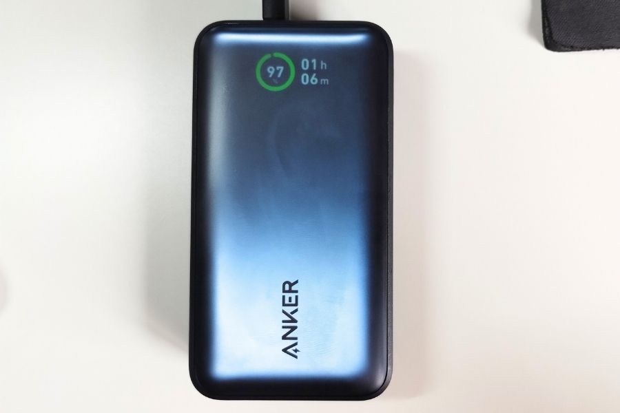 Anker 533 Power Bank(PowerCore 30W)でノートパソコンを充電